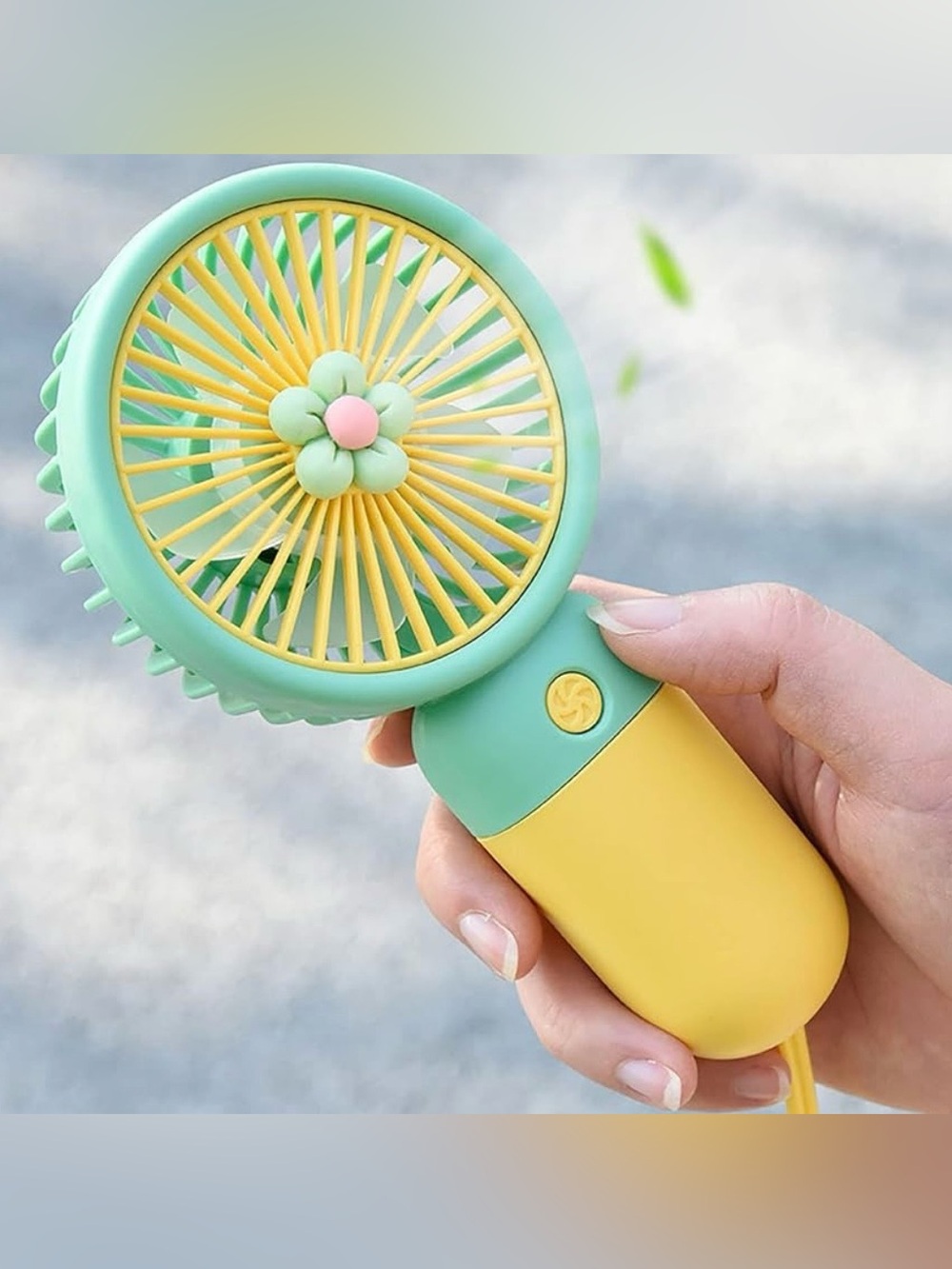 NWT Portable handheld mini fan. 💚💛
